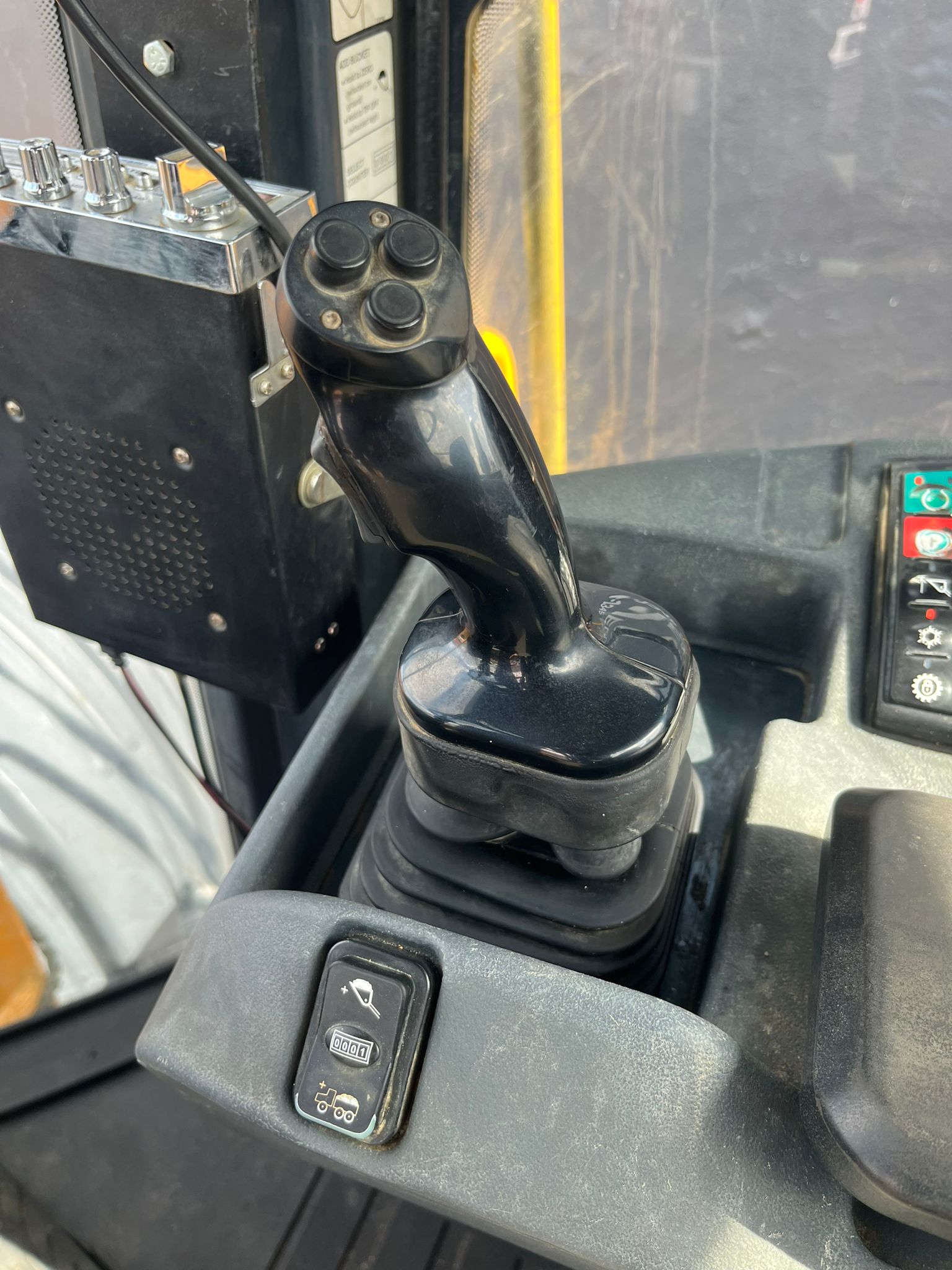 2012 John Deere 824K Wheel Loader