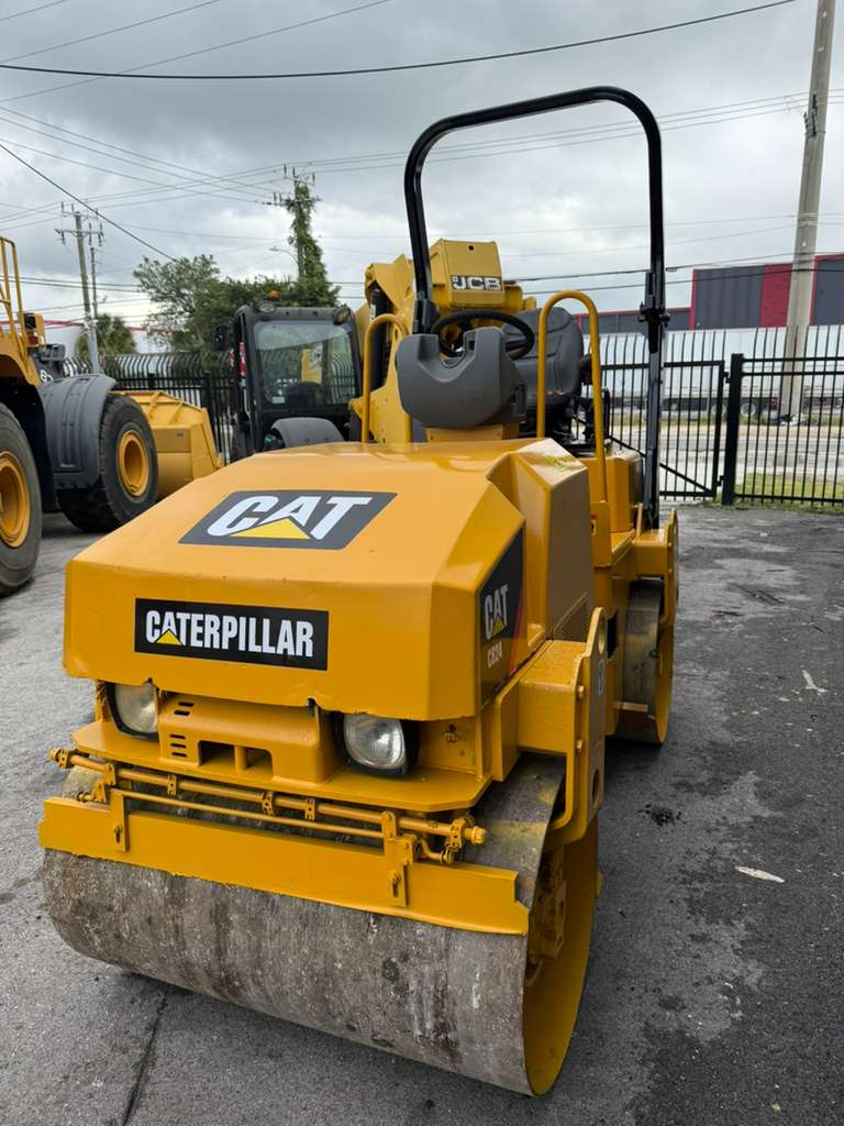 2012 Cat CB24 Double Drum Roller