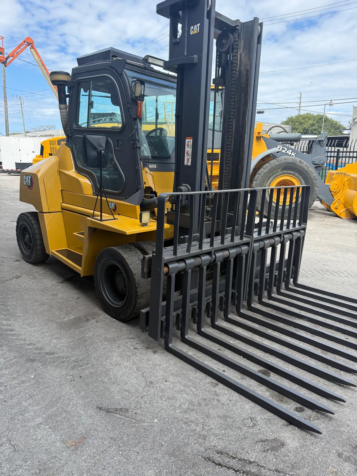 2014 Cat DP70N Diesel Forklift
